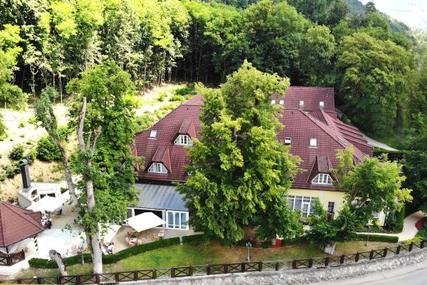 Parkhotel na Baracke (Trenčianske Teplice)